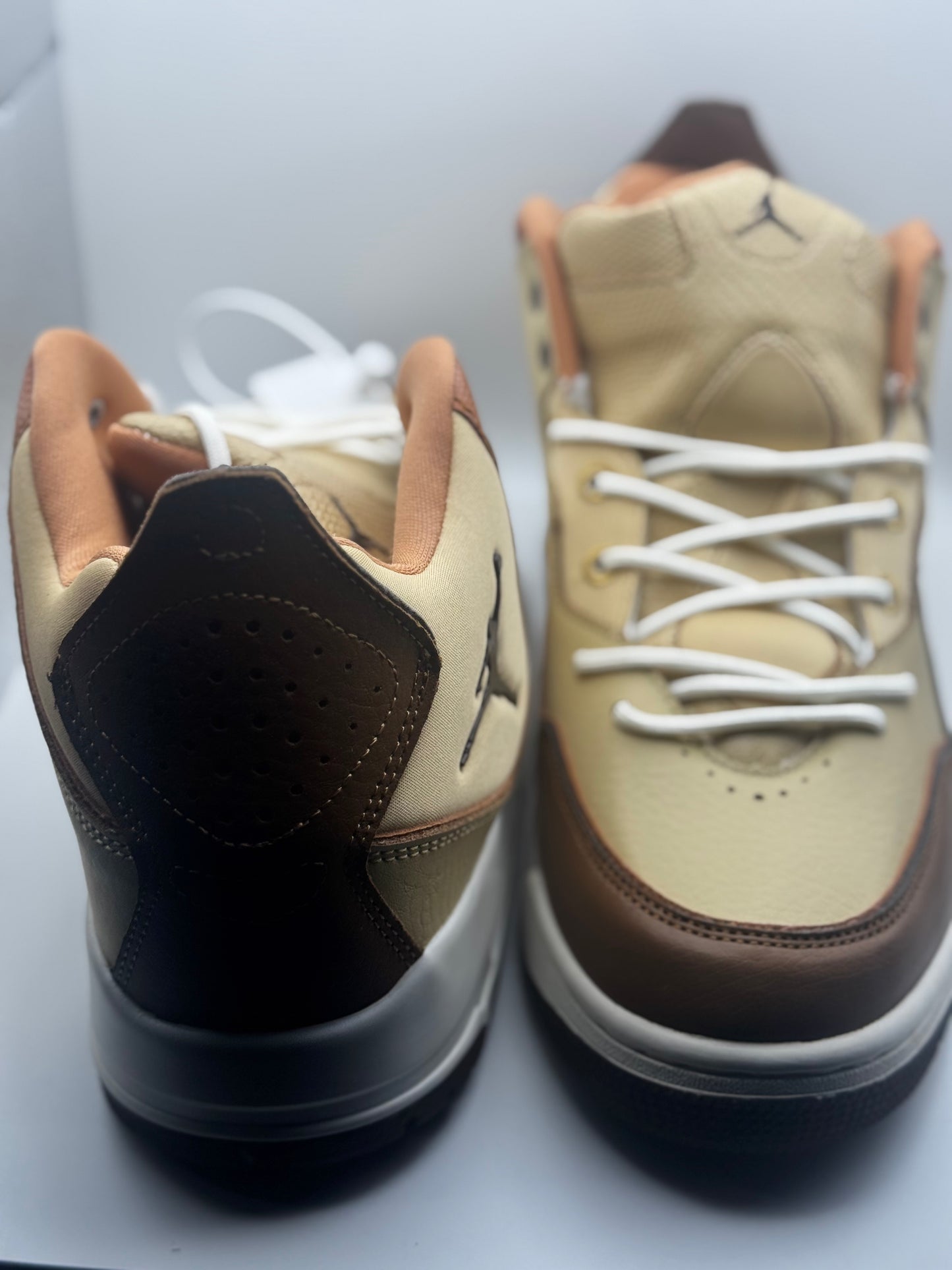 ordan Courtside 23 Sesame Baroque Brown US 10
